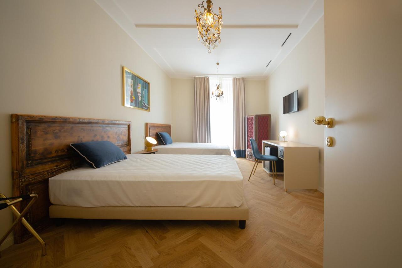 Casa Vittoria Napoli - Santa Lucia住宿加早餐旅馆 外观 照片